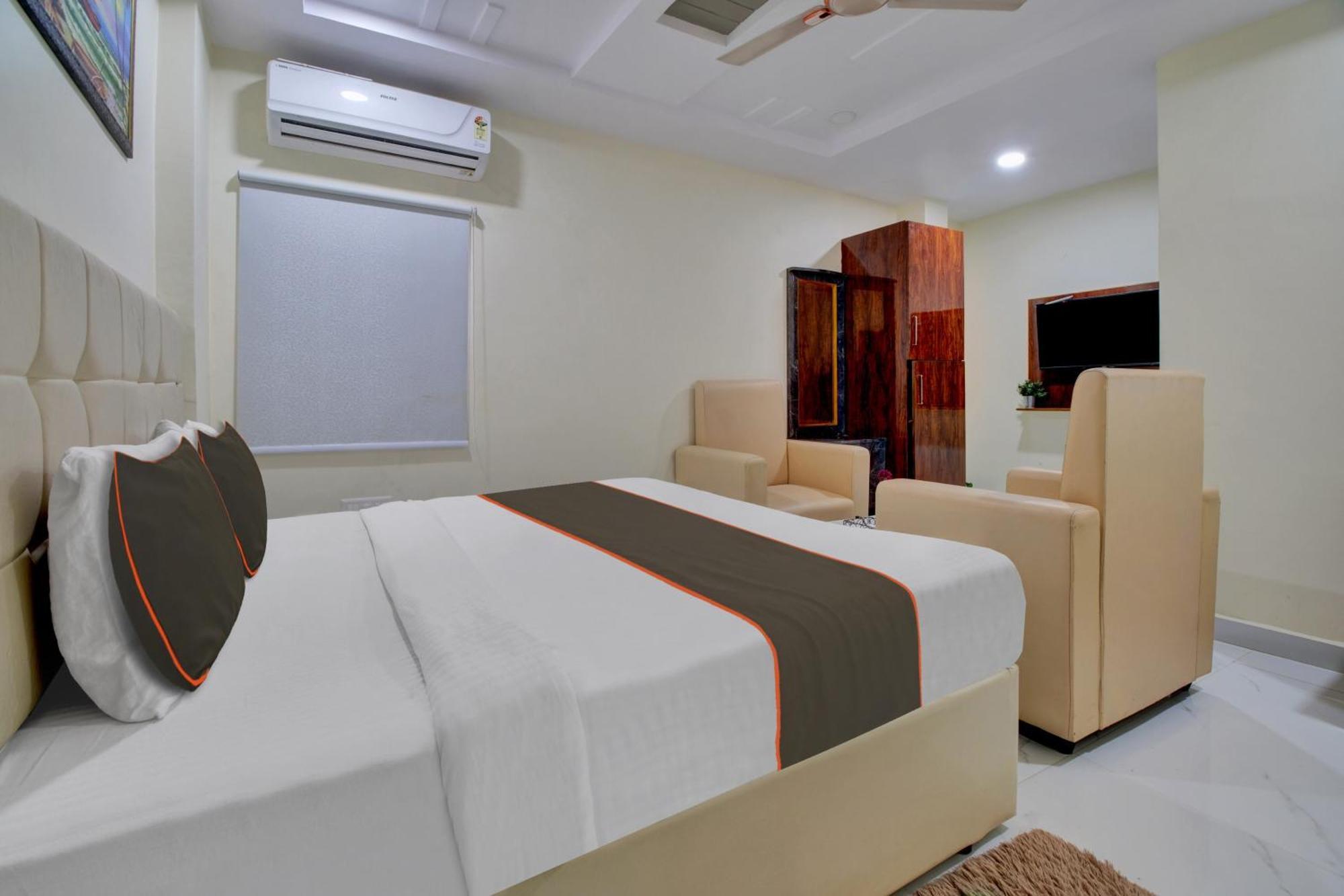 Collection O Hotel Mango Tree Khammam Exterior photo