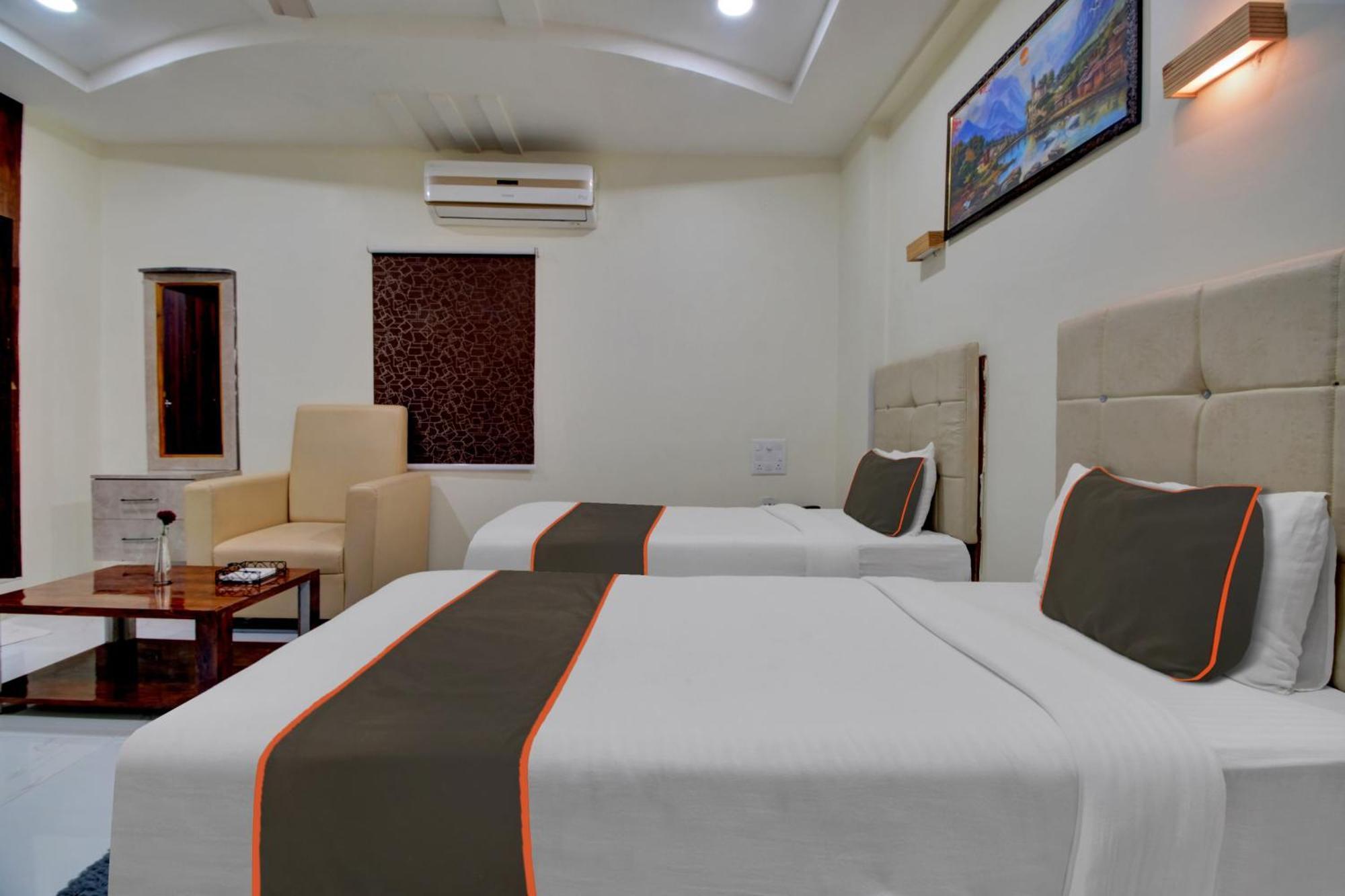 Collection O Hotel Mango Tree Khammam Exterior photo